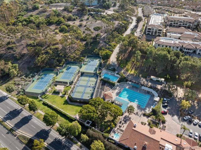 16404 Avenida Venusto, San Diego, California 92128, 3 Bedrooms Bedrooms, ,2 BathroomsBathrooms,Condominium,For Sale,Avenida Venusto,250020572SD