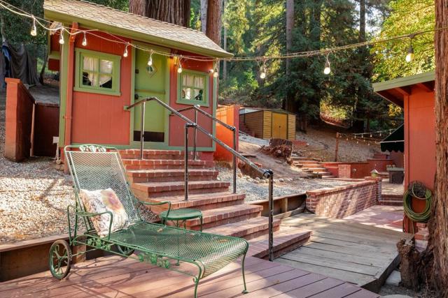 744 Cathedral Drive, Aptos CA: https://media.crmls.org/mediaz/1018a6f7-296a-4bb7-a957-e49b02f5b040.jpg