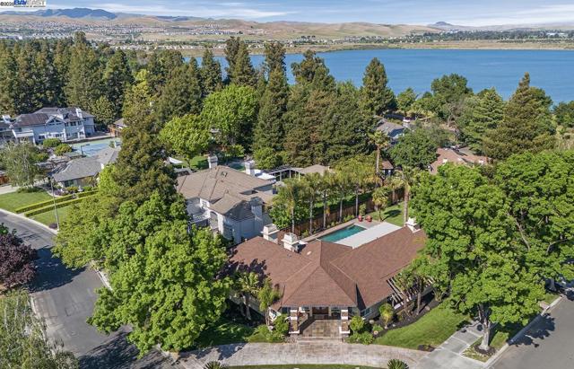 3693 Mohr Ave, Pleasanton CA: https://media.crmls.org/mediaz/1018d93f-9a65-4c0a-9a5a-bc5aafbde4a6.jpg
