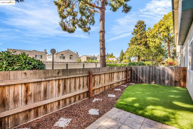 2912 Flint St, Union City CA: https://media.crmls.org/mediaz/10190373-4bd9-4d7a-b11b-9f0d9f99e0ed.jpg