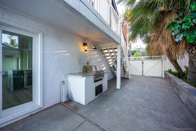 7232 Margerum Ave, San Diego CA: https://media.crmls.org/mediaz/1019aea7-5f6d-4621-af76-ec3c602a8d63.jpg