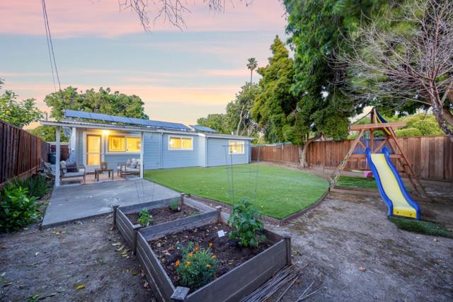732 Patricia Avenue, San Mateo CA: https://media.crmls.org/mediaz/101a54c0-34fa-48fb-8149-08f6df923d43.jpg