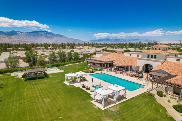 2802 Via Calderia, Palm Desert CA: https://media.crmls.org/mediaz/101abfdc-1fd6-4d7f-9b60-96de66d1ebb2.jpg