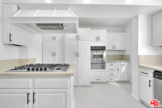 4090 Creed Avenue, Los Angeles CA: https://media.crmls.org/mediaz/101b1f9e-45fb-49f2-9a9e-3d9635e23798.jpg