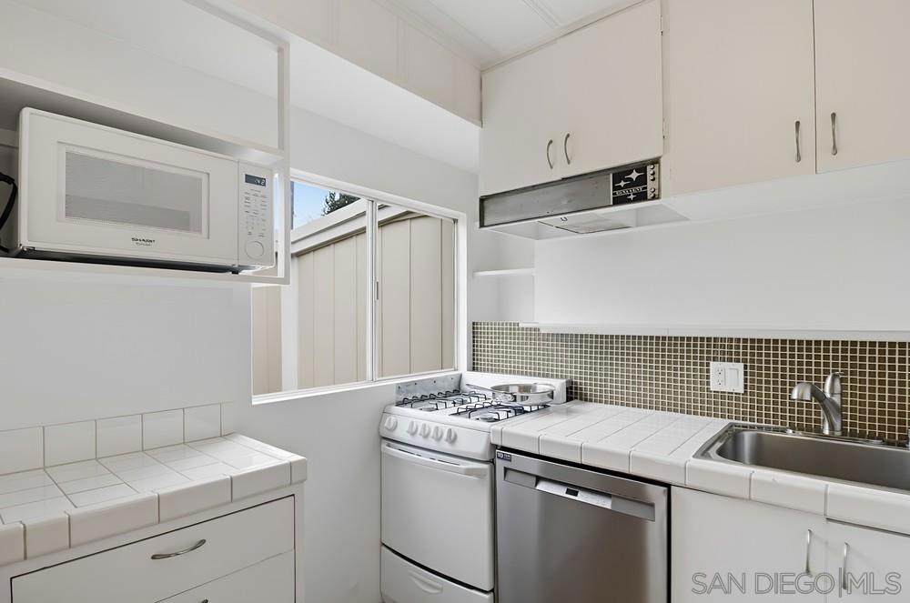 741 Arenas St - photo 12