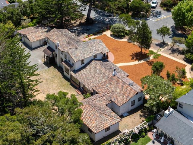 401 San Bernabe Drive, Monterey CA: https://media.crmls.org/mediaz/101b5f13-8e37-4bc6-85fa-61c50e285113.jpg