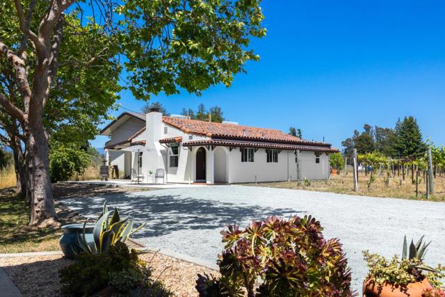 3357 Chardonnay Road, Soquel CA: https://media.crmls.org/mediaz/101b91bc-6c3a-4b3d-af45-b3e69edb8674.jpg
