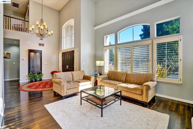 Image 17 of 58 For 36 Savona Ct