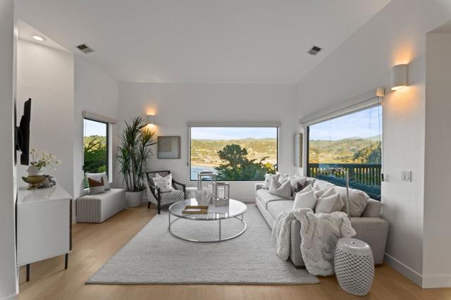 130 Blackburn Terrace, Pacifica CA: https://media.crmls.org/mediaz/101b9b66-a53f-4f5c-bf63-ea7aeb6ee0df.jpg