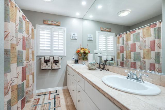 Detail Gallery Image 31 of 59 For 10629 Meadow Glen Way E, Escondido,  CA 92026 - 4 Beds | 2/1 Baths