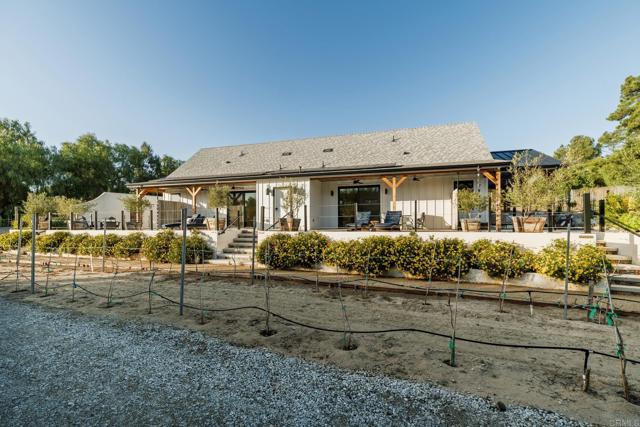 35715 Calle Nopal, Temecula CA: https://media.crmls.org/mediaz/101c354d-f6a4-48a2-a131-e2d1ef44bb8b.jpg