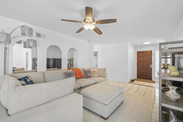 Detail Gallery Image 5 of 30 For 7425 Alsacia St, San Diego,  CA 92139 - 3 Beds | 2 Baths