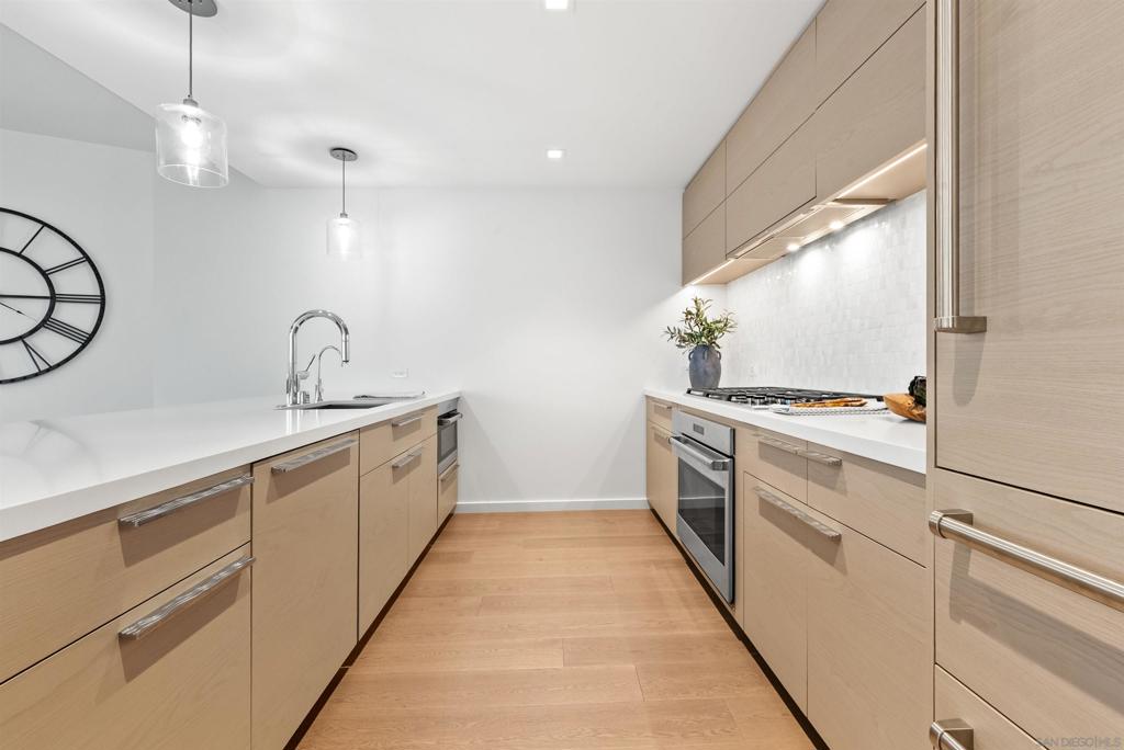 888 E Street - photo 9