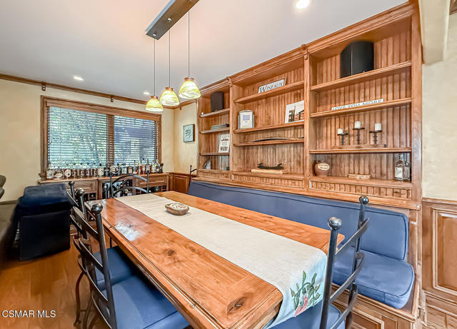 31145 Lobo Vista Road, Agoura Hills CA: https://media.crmls.org/mediaz/101d21f9-7b30-4c4c-b39e-7bb6412ed9bc.jpg