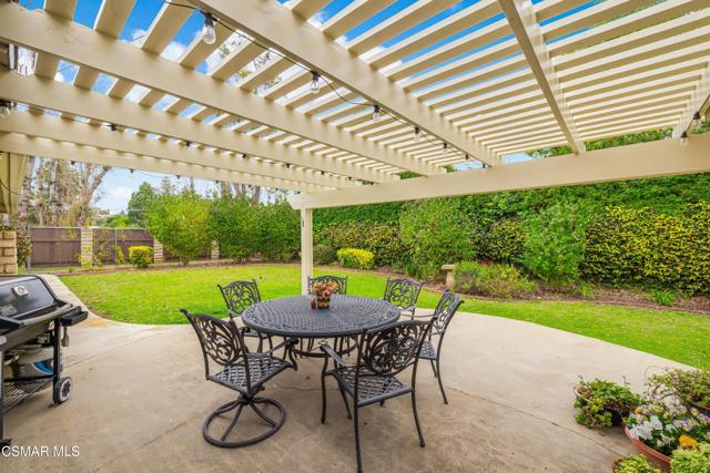 3384 Radcliffe Road, Thousand Oaks CA: https://media.crmls.org/mediaz/101d8f7d-58c4-46ee-907f-6ec039a86b81.jpg