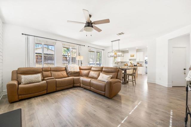 Image 20 of 41 For 26849 Silver Spur Ct