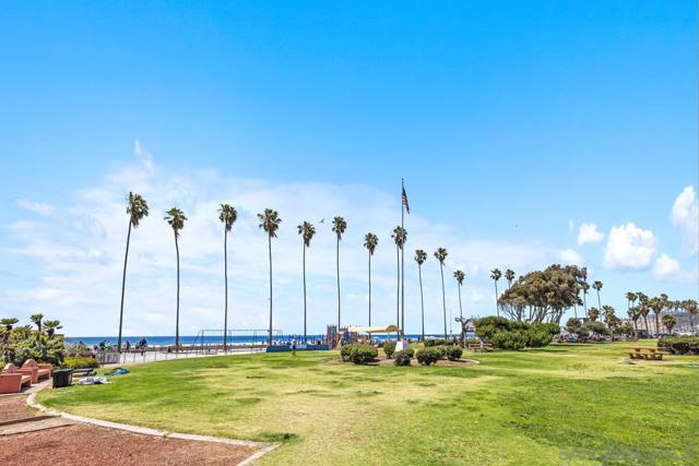 8263 Camino Del Oro, La Jolla CA: https://media.crmls.org/mediaz/101dcd2f-4549-430f-a744-260aeb7fe274.jpg