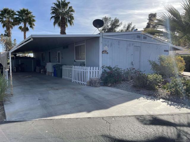 1010 Palm Canyon Dr, Borrego Springs CA: https://media.crmls.org/mediaz/101e3cce-8a2d-47da-8b50-70553a7f0dbb.jpg