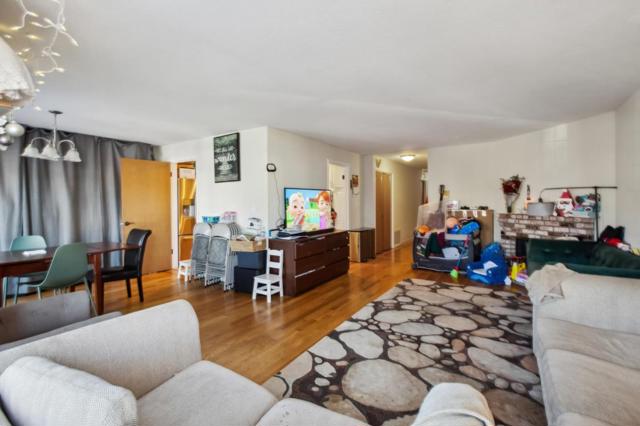 1615 Oakdale Avenue, San Francisco CA: https://media.crmls.org/mediaz/101e4411-7e8e-49a9-96a6-64fa6bbc64a6.jpg