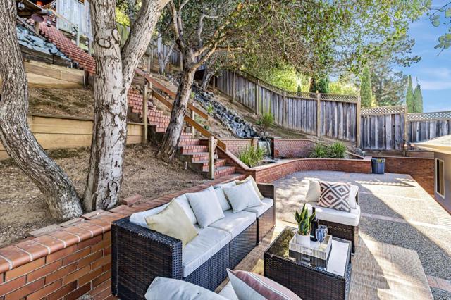 241 42nd Avenue, San Mateo CA: https://media.crmls.org/mediaz/101e5557-12df-4460-8ef0-0e0990c312a8.jpg