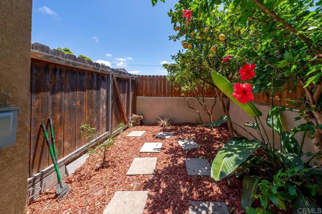 488 Park Way, Chula Vista CA: https://media.crmls.org/mediaz/101f21e0-cc1d-47d5-8ce1-3e6becf0996d.jpg