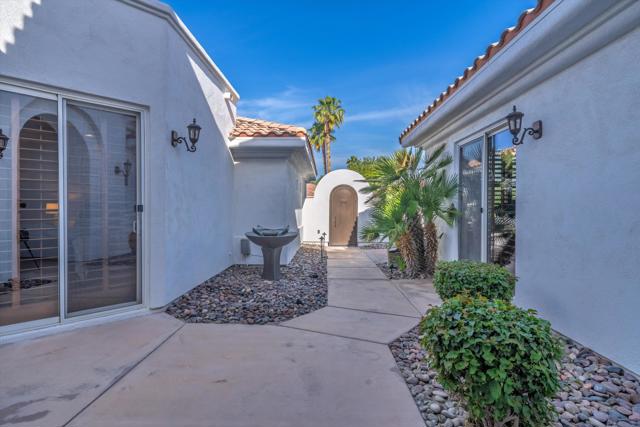 80315 Via Valerosa, La Quinta CA: https://media.crmls.org/mediaz/101f3b62-32e3-4f54-8d03-2c050c813d31.jpg