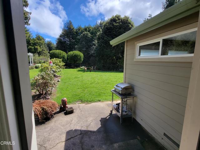 Patio area off laundry room