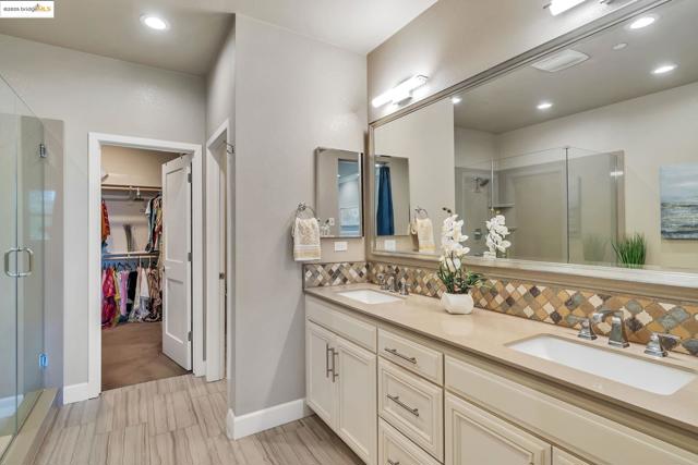 114 Teasel Cmn, Livermore CA: https://media.crmls.org/mediaz/101f6810-19a8-4c7f-83b0-482c56373d8e.jpg