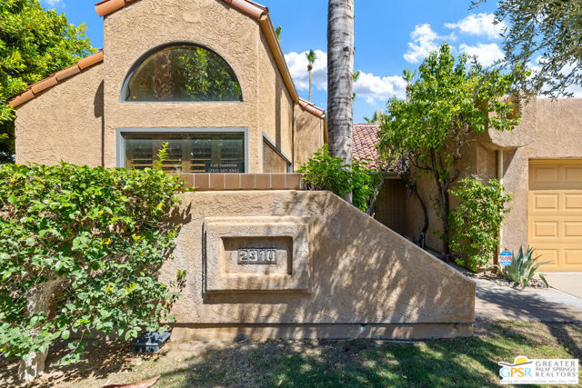 2910 Cervantes Court, Palm Springs CA: https://media.crmls.org/mediaz/101fc145-edc4-42fb-8478-d3dea857127e.jpg
