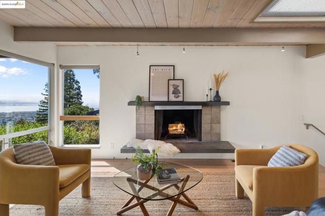 1148 Cragmont Ave, Berkeley CA: https://media.crmls.org/mediaz/1020326a-e472-4411-bfc4-9c401382e782.jpg
