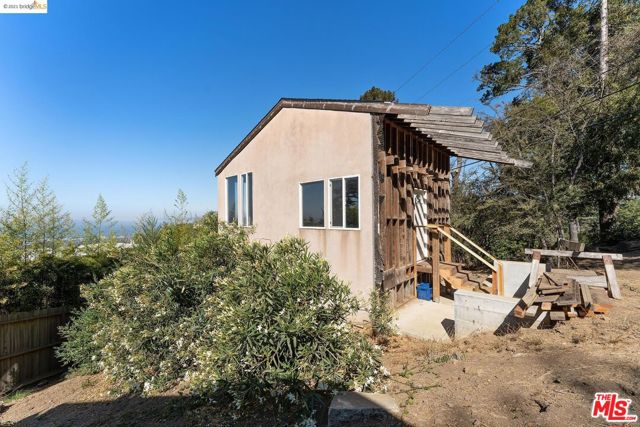 436 Panoramic Way, Berkeley CA: https://media.crmls.org/mediaz/10206de8-5e58-4a90-b078-765dac9e4e4c.jpg
