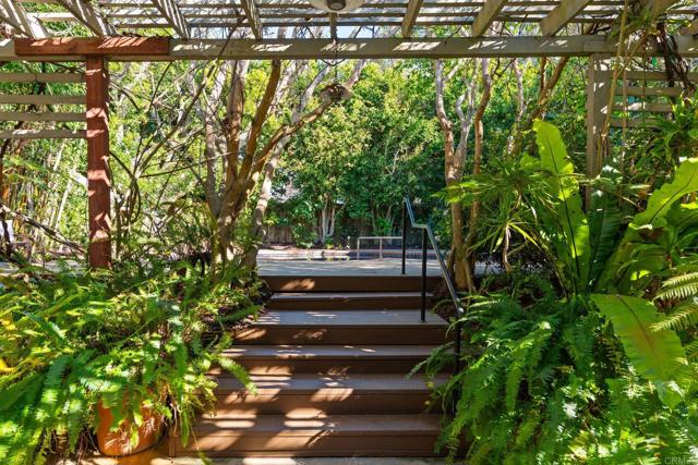 Detail Gallery Image 22 of 75 For 13635 Pine Needles Dr, Del Mar,  CA 92014 - 4 Beds | 3/1 Baths