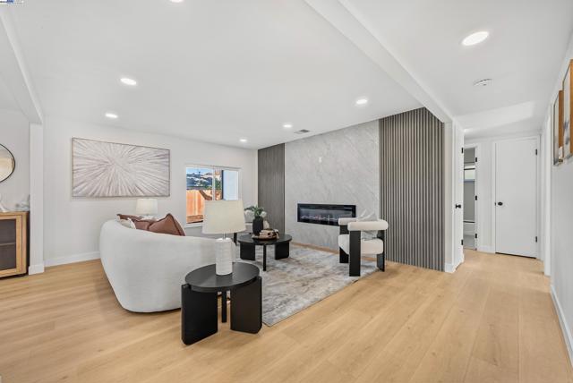 39850 Sundale Dr., Fremont CA: https://media.crmls.org/mediaz/1020e082-2a12-4c0b-b1ef-260e79add0c2.jpg