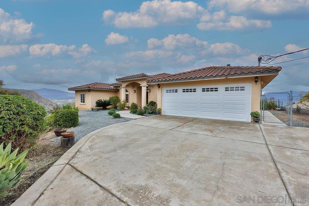 1152 Stoneridge Dr.