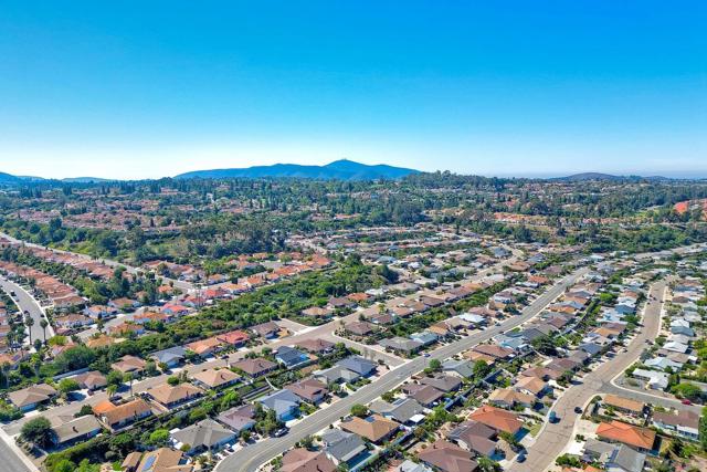 12581 Lomica Ave, San Diego CA: https://media.crmls.org/mediaz/102133a8-cde2-47e7-ac4c-2dc8c3b13756.jpg