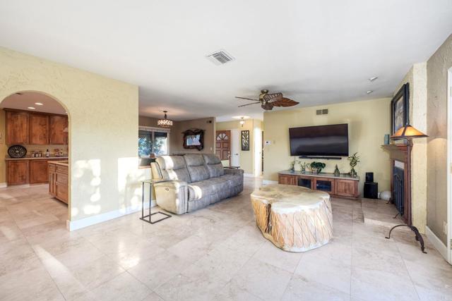 4410 Charger Boulevard, San Diego CA: https://media.crmls.org/mediaz/102160a2-a59a-4cce-8f28-7ccfe43f18a0.jpg