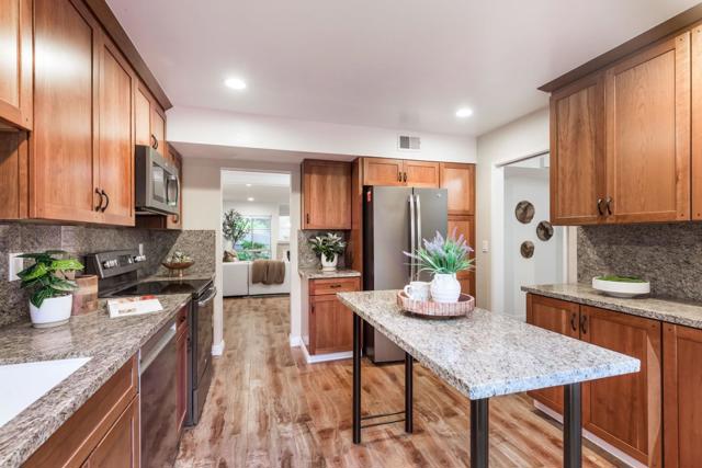 19414 Vineyard Lane, Saratoga CA: https://media.crmls.org/mediaz/1021f2aa-5e5d-4a41-a3e5-1d9d9ee17e57.jpg