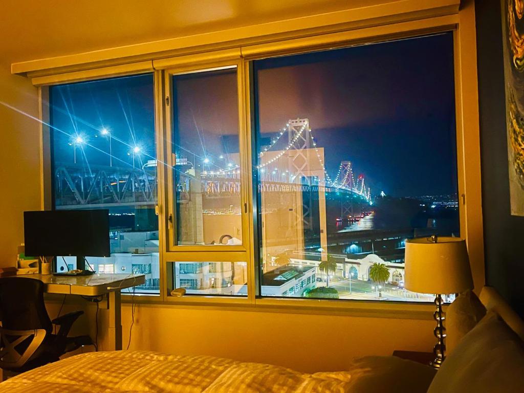 https://media.crmls.org/mediaz/1022076a-ad80-4f82-a627-c538e59d73f1.jpg?preset=X-Large