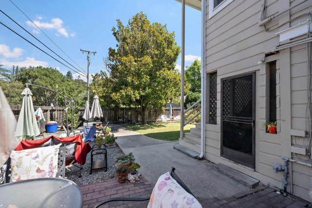 256 Los Gatos Boulevard, Los Gatos CA: https://media.crmls.org/mediaz/10232289-2e85-4066-8259-57f0d2b34c12.jpg