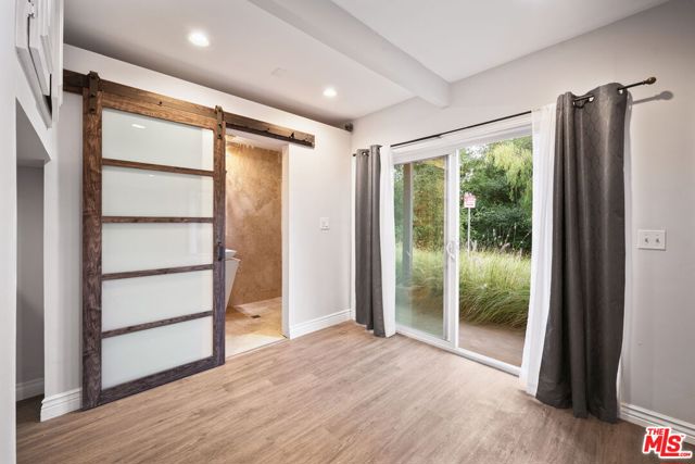 8657 Valley Flores Drive, West Hills CA: https://media.crmls.org/mediaz/102328fa-3906-487a-b9d1-4f7ddf379c40.jpg