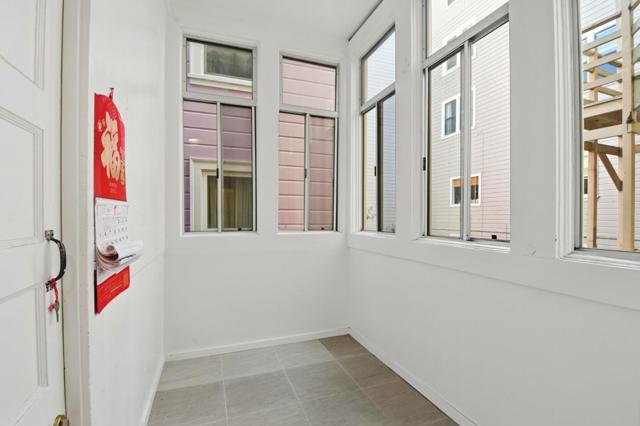 21182122 Mason Street, San Francisco CA: https://media.crmls.org/mediaz/10242c36-6cc9-4130-a24b-99abd87913a6.jpg