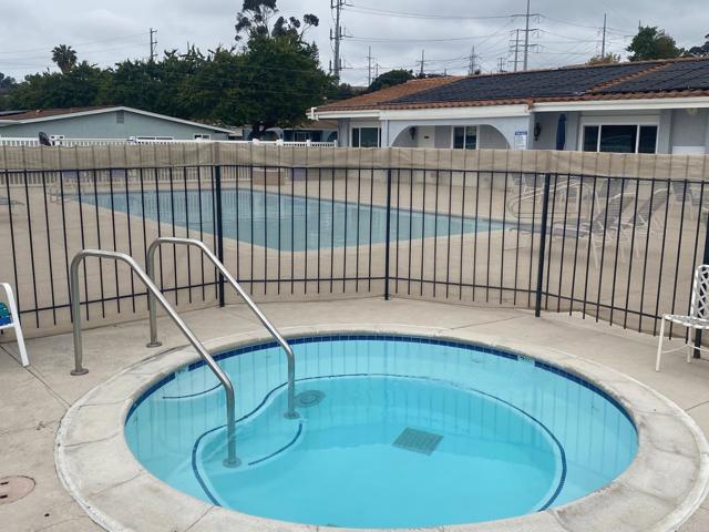 3542 Pear Blossom Circle, Oceanside CA: https://media.crmls.org/mediaz/1025aac7-afbb-49e6-ac42-7af9b3458877.jpg