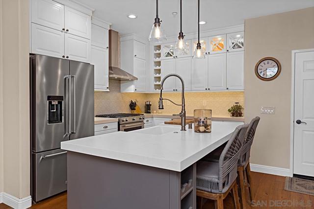 Image 14 of 54 For 2756 Bellezza Dr.