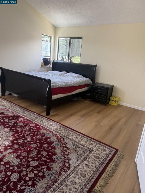 425 Sandy Hill Ct, Antioch CA: https://media.crmls.org/mediaz/1025f3ad-1cef-4b40-a0e9-0dc3fd8f537f.jpg