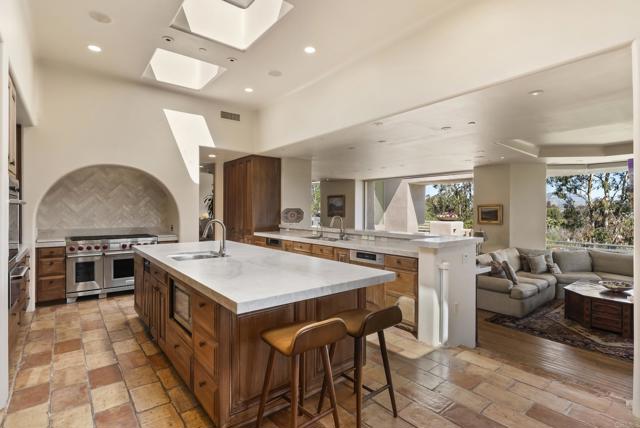 17037 El Mirador, Rancho Santa Fe CA: https://media.crmls.org/mediaz/10264de3-b5ef-46bd-8f6f-bcc48cbc5f20.jpg