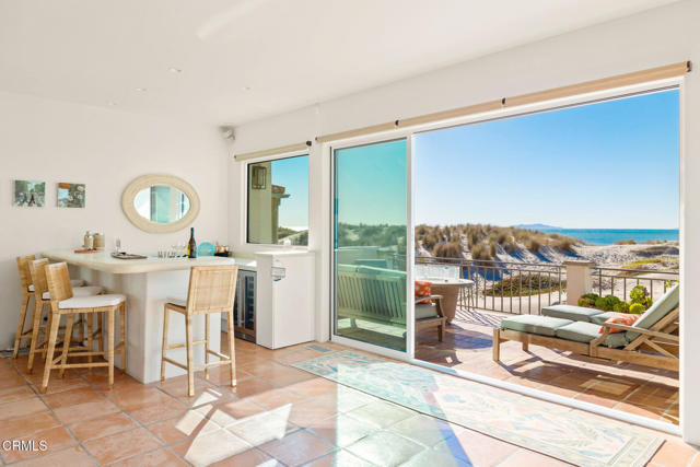1571 Mandalay Beach Road, Oxnard CA: https://media.crmls.org/mediaz/10269d0b-c680-432e-a030-17e270713530.jpg