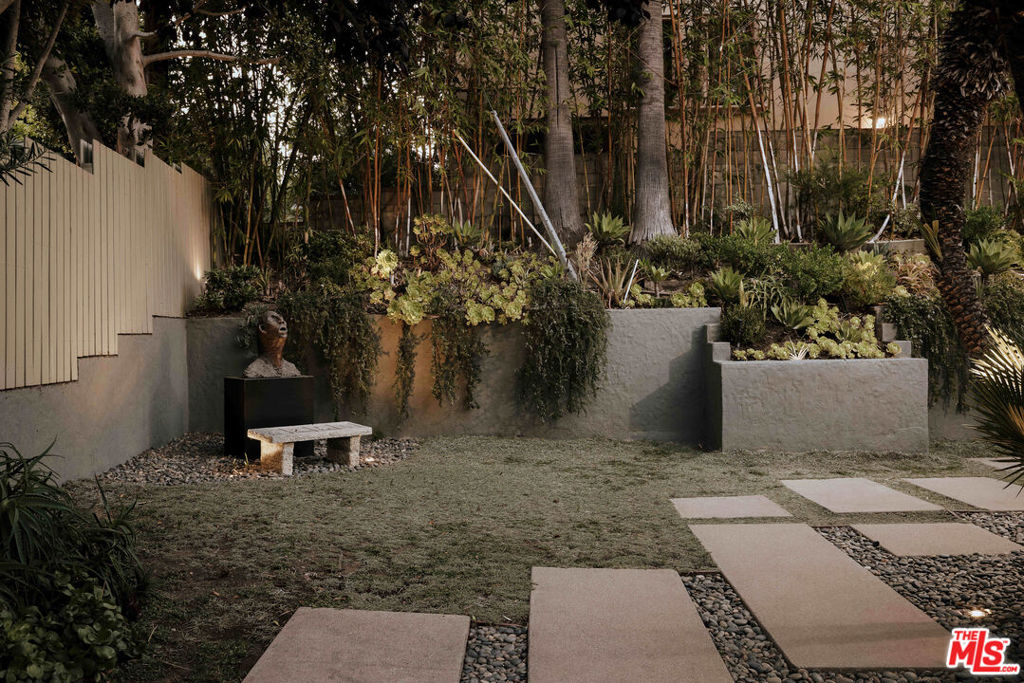 MLS #25588795 image #21