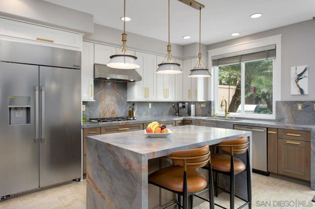 1217 BELLEFLOWER RD, Carlsbad CA: https://media.crmls.org/mediaz/1028ae5a-59e8-4b12-ba31-4e5f649187d4.jpg