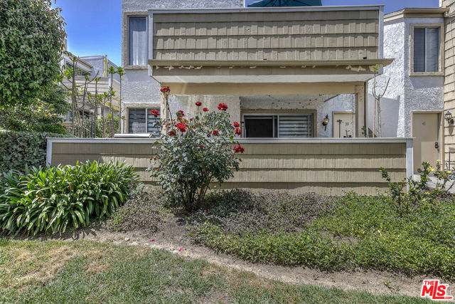 18408 Hatteras Street, 39 photo 2
