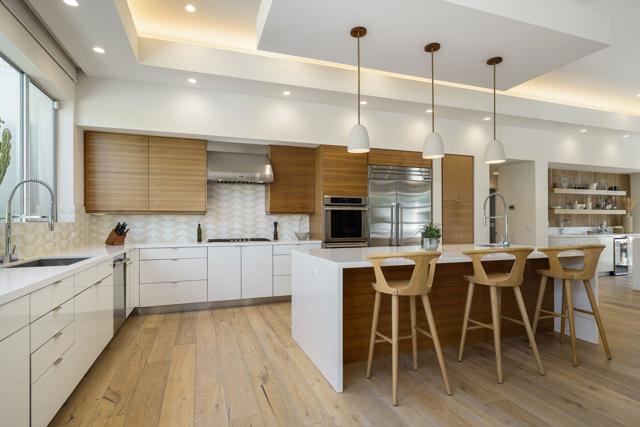 75690 Fairway Drive, Indian Wells CA: https://media.crmls.org/mediaz/1029c85a-2a58-4a16-8411-6947e3a075af.jpg
